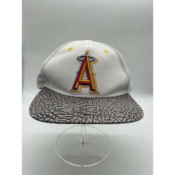 Los Angels Angels 2002 World Series Snapback Hat Embroidered Elephant Print Brim - Picture 1 of 9